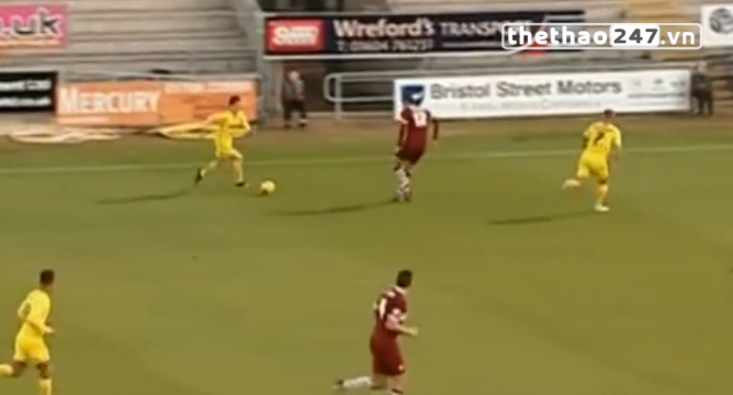 VIDEO: Pha solo để đời của tân binh MU - Andy Kellett