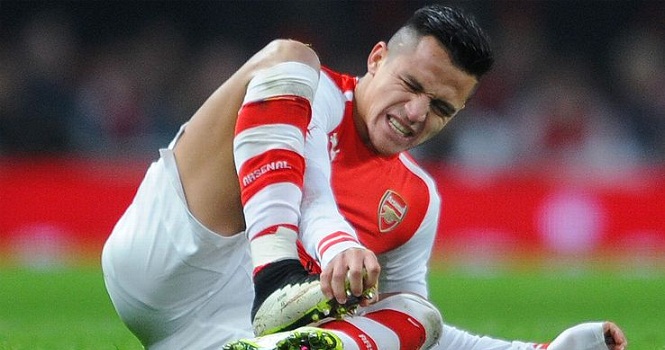 Arsenal mất Sanchez tại derby bắc London
