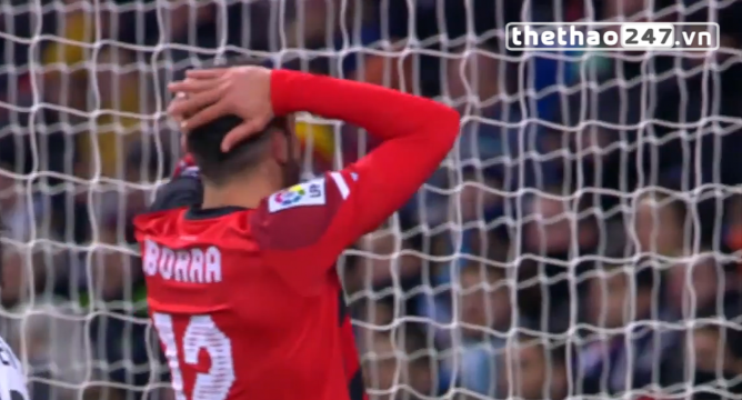 VIDEO: Thủ thành Casillas may mắn chỉ nhận 1 bàn thua vs Sevilla
