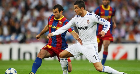 Cầu thủ Barca bênh vực Ronaldo