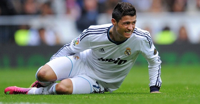 Bác sĩ riêng tiết lộ chấn thương nghiêm trọng của Ronaldo