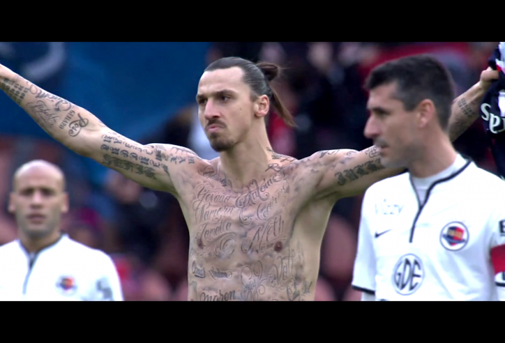 VIDEO: Ibrahimovic khoe hình xăm đầy nhân văn trên khắp cơ thể