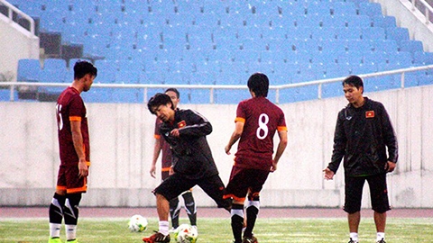 CĐV khiến HLV Miura tức giận trong buổi tập của U23 Việt Nam