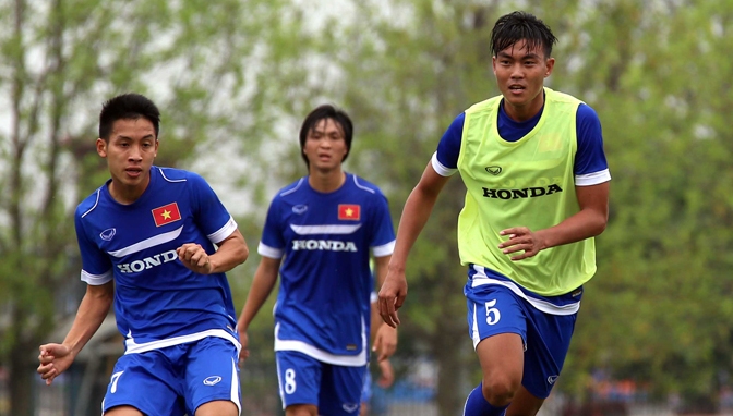 Trung vệ Hoàng Lâm sớm chia tay U23 Việt Nam
