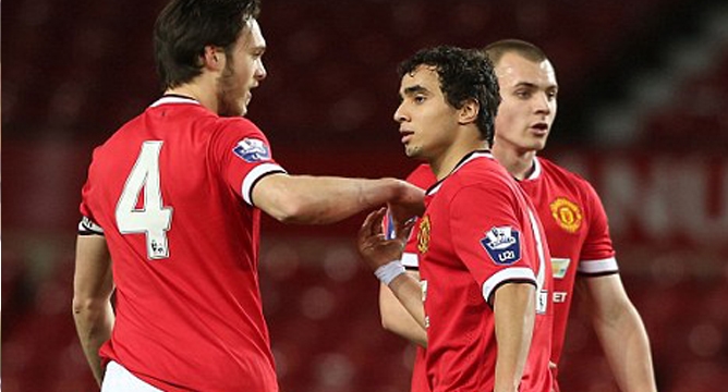VIDEO: Rafael lốp bóng thành bàn từ khoảng cách 30m cho U21 Man United