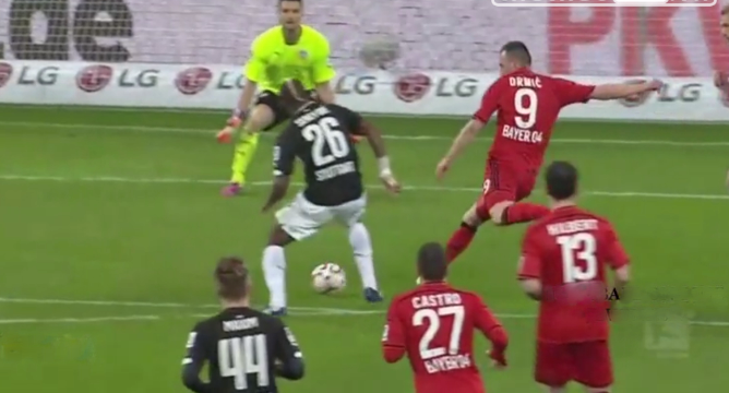 Video clip bàn thắng: Bayer Leverkusen 4-0 Stuttgart (VĐQG Đức 2014/15)