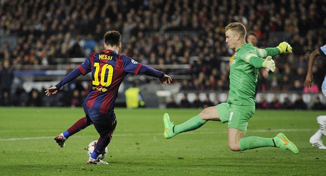 VIDEO: Màn trình diễn khó tin của Messi vs Man City