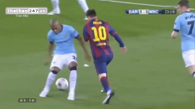 VIDEO: Hãy gọi Messi là 'thánh xỏ háng'!