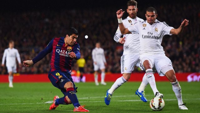 VIDEO: Suarez - Siêu anh hùng giúp Barca giành chiến thắng ở 'Siêu kinh điển'