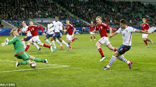 Video clip bàn thắng: Pháp 2-0 Đan Mạch (Giao hữu quốc tế)