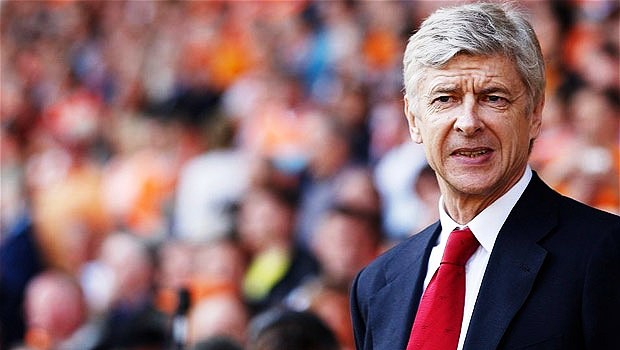 Wenger chia sẻ về cách chọn đội hình trước mỗi trận