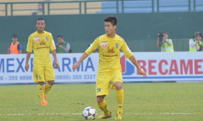 Tuyển thủ U23 Việt Nam vừa trở về đã lập tức xung trận tại V-League