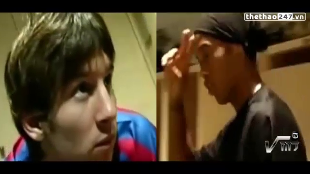 VIDEO: Messi 'e dè' ở lần đầu gặp gỡ Ronaldinho trong phòng thay đồ
