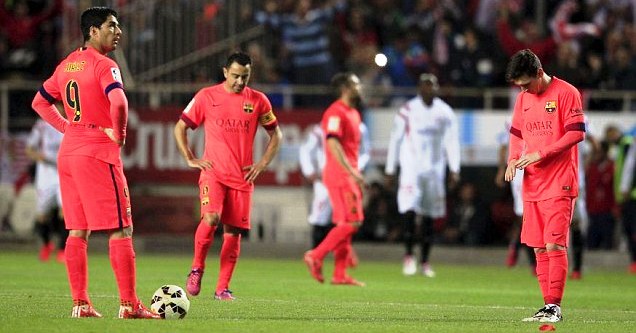 Sevilla 2-2 Barcelona: Đánh rơi điểm ở Sanchez Pizjuan