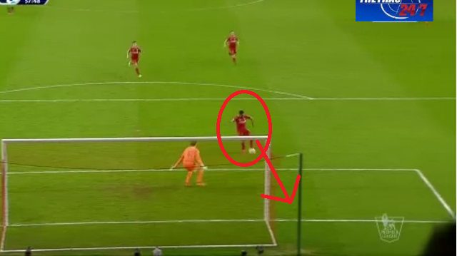 VIDEO: Sterling bỏ lỡ cơ hộ ngon ăn khi đối mặt thủ môn Tim Krul