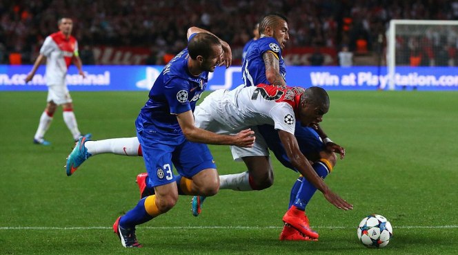 VIDEO: Tình huống mất pen gây tranh cãi của AS Monaco