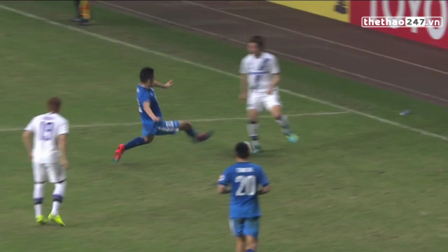 VIDEO: Cầu thủ Trung - Nhật va chạm nảy lửa ở AFC Champions League