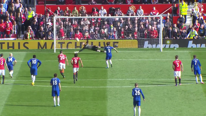 VIDEO: Xem lại 3 pha cản phá xuất thần của thủ thành De Gea vs Everton