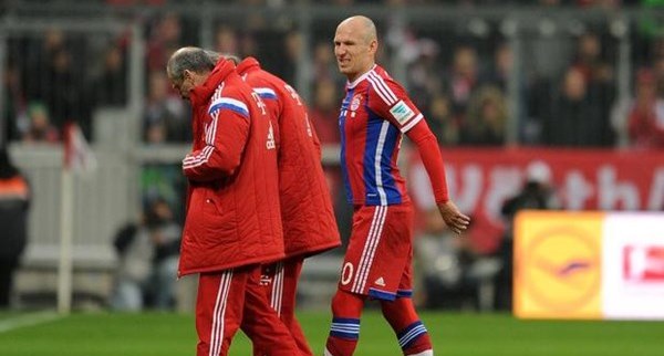 Robben trở lại, Pep Guardiola vẫn thận trọng trước Dortmund