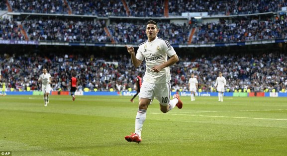 Real Madrid 3-0 Almeria: James Rodriguez lập siêu phẩm