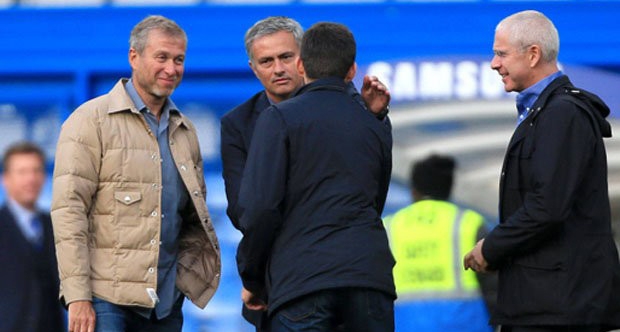Vô địch sớm 3 vòng đấu, Mourinho được Chelsea tưởng thưởng