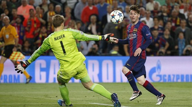 VIDEO: Messi lốp bóng hạ gục thủ thành Manuel Neuer