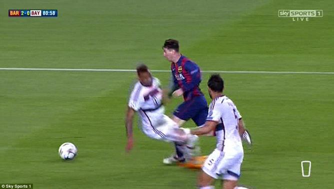 VIDEO: Lộ diện người giúp Messi ghi bàn thứ 2 vào lưới Bayern Munich