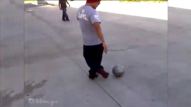 VIDEO: Xem Manny Pacquiao trổ tài đi bóng và ghi bàn