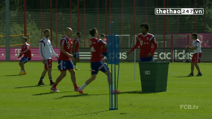 VIDEO: Bài tập lạ của các cầu thủ Bayern Munich