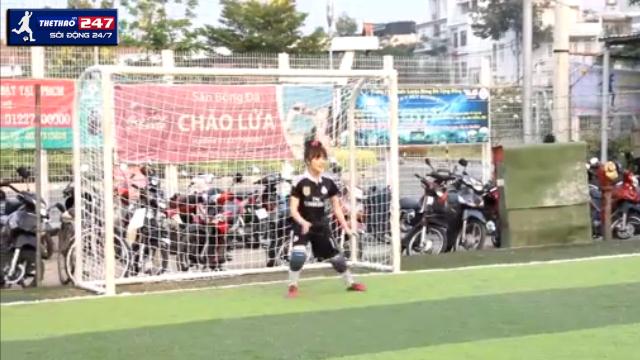 VIDEO: Fan nữ Việt trổ tài bắt bóng trên sân phủi