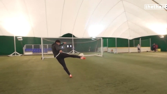 VIDEO: Diego Costa luyện dứt điểm như thế nào