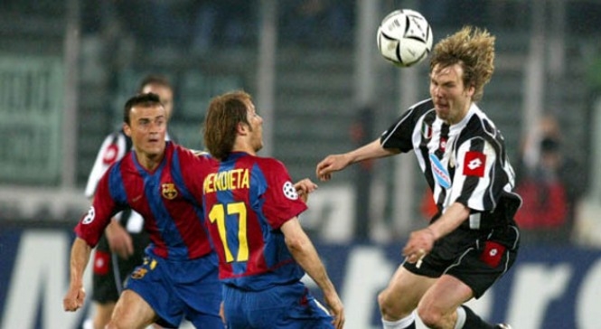 VIDEO: Chiến thắng đáng nhớ của Juventus trước Barcelona ngay tại Nou Camp