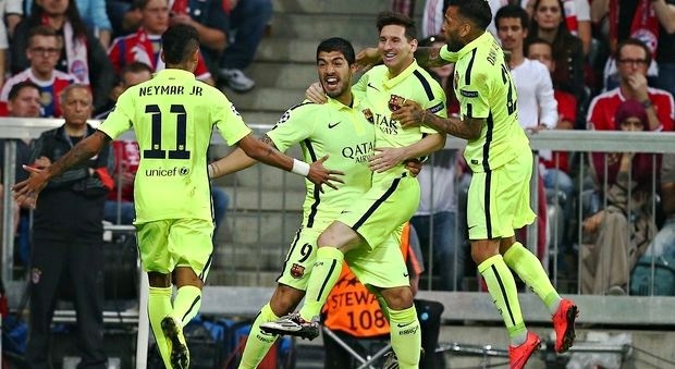 Barca thông báo về chấn thương của Suarez