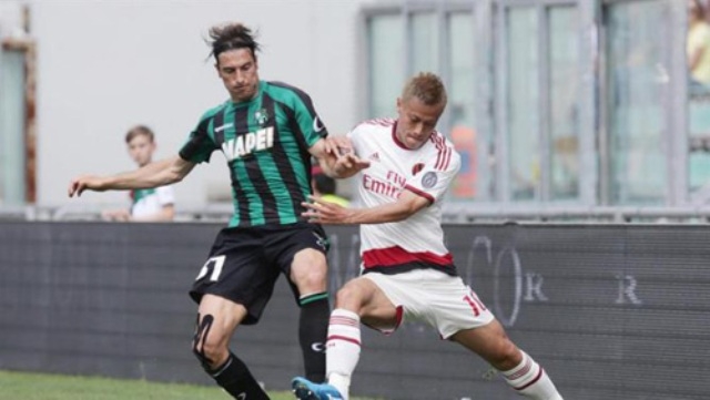 Video clip bàn thắng: Sassuolo 3-2 AC Milan (VĐQG Italia 2014/15)