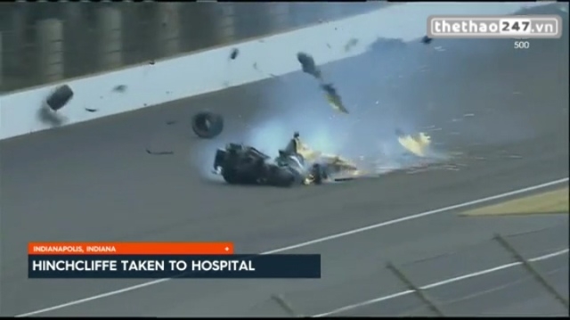 VIDEO: Xe đua bị vỡ tan và bốc cháy vì đâm vào tường