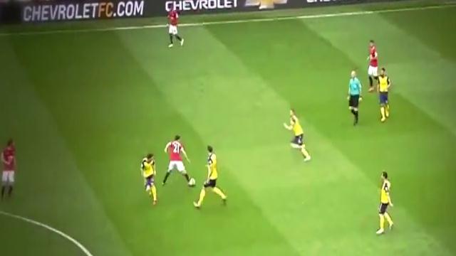 VIDEO: Ander Herrera múa bóng qua 3 cầu thủ Arsenal