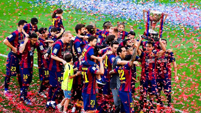 VIDEO: Màn ăn mừng chức vô địch La Liga của các cầu thủ Barcelona