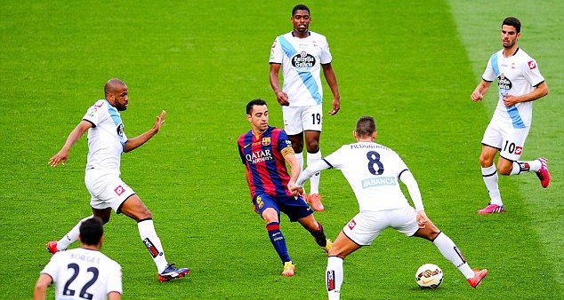 VIDEO: Màn trình diễn đáng nhớ của Xavi trong trận đấu chia tay Barca
