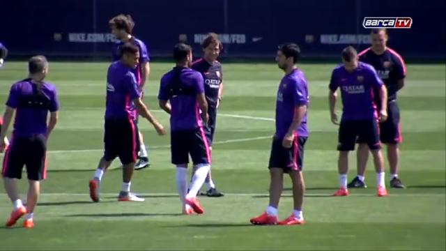 VIDEO: Buổi tập luyện của Barcelona trước thềm chung kết Cúp nhà Vua
