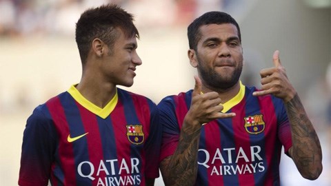 Neymar kêu gọi Barca trói chân Alves