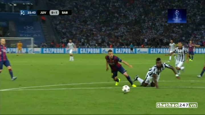 VIDEO: Pogba ngã trong vòng cấm nhưng không có penalty cho Juventus