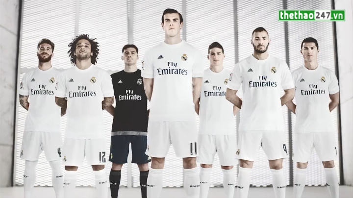VIDEO: Real Madrid ra mắt áo đấu màu trắng mùa giải 2015/16