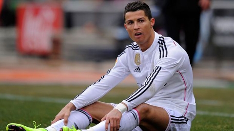 LĐBĐ Bồ Đào Nha nhận án phạt vì Cris Ronaldo
