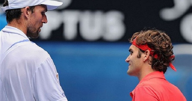 Gerry Weber Open 2015: Federer gặp máy bắn bóng Karlovic tại bán kết