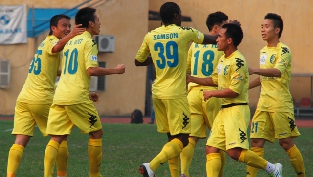 Video clip bàn thắng: Quảng Ninh 2-5 Hà Nội T&T (Vòng 1/8 cup quốc gia 2015)
