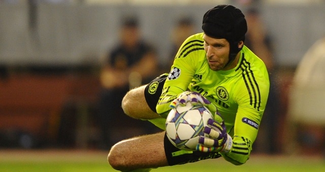 Petr Cech nhận quà 'khủng' từ tỷ phú Abramovich