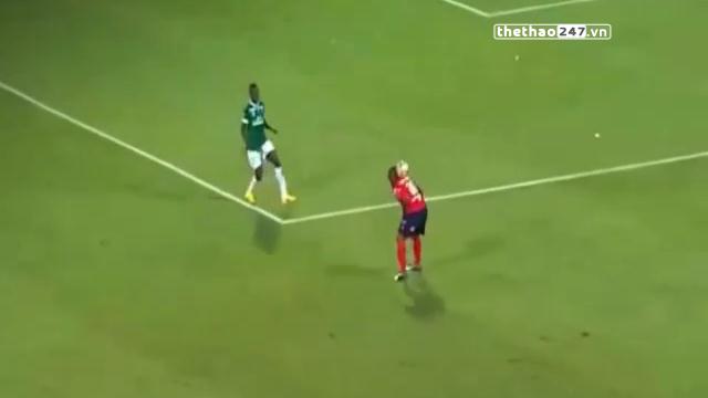 VIDEO: 3 kỹ năng khống chế bóng khiến Ronaldinho cũng phải nể