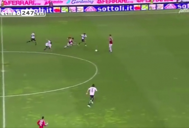 VIDEO: Tình huống phá bẫy việt vị thông minh của Ibrahimovic