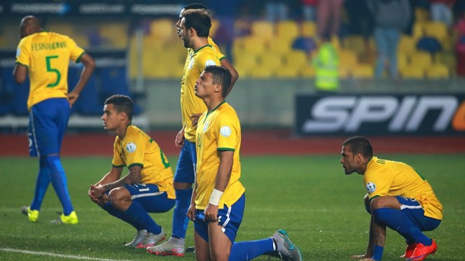 VIDEO: Loạt penalty cân não giữa Brazil và Paraguay