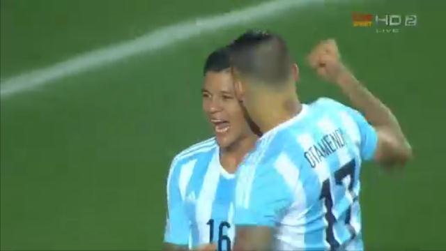 VIDEO: Messi kiến tạo, Rojo ghi bàn mở tỷ số cho Argentina